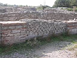 Paestum - Roman Wall.JPG